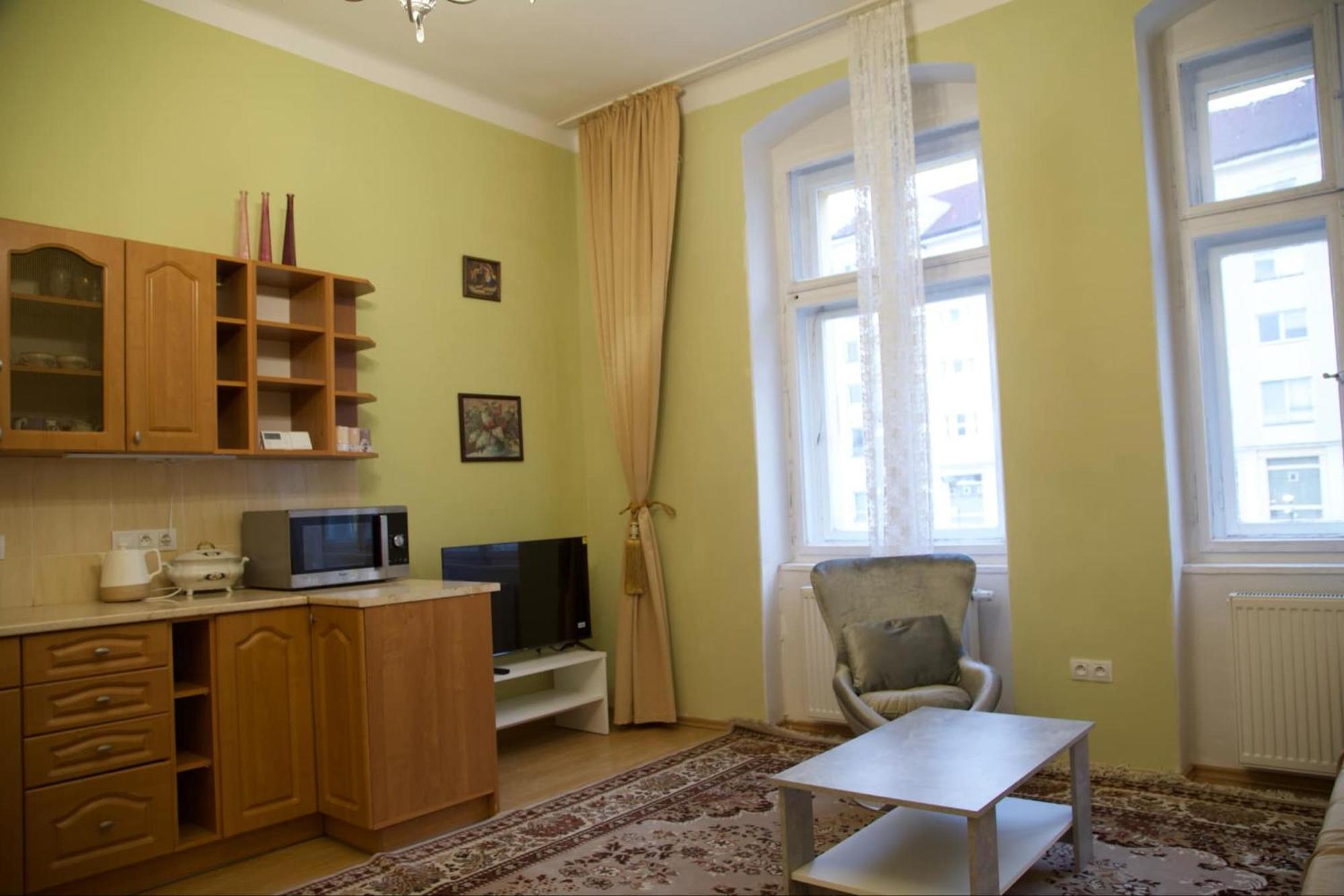קרלובי וארי Family Apartment Kv מראה חיצוני תמונה